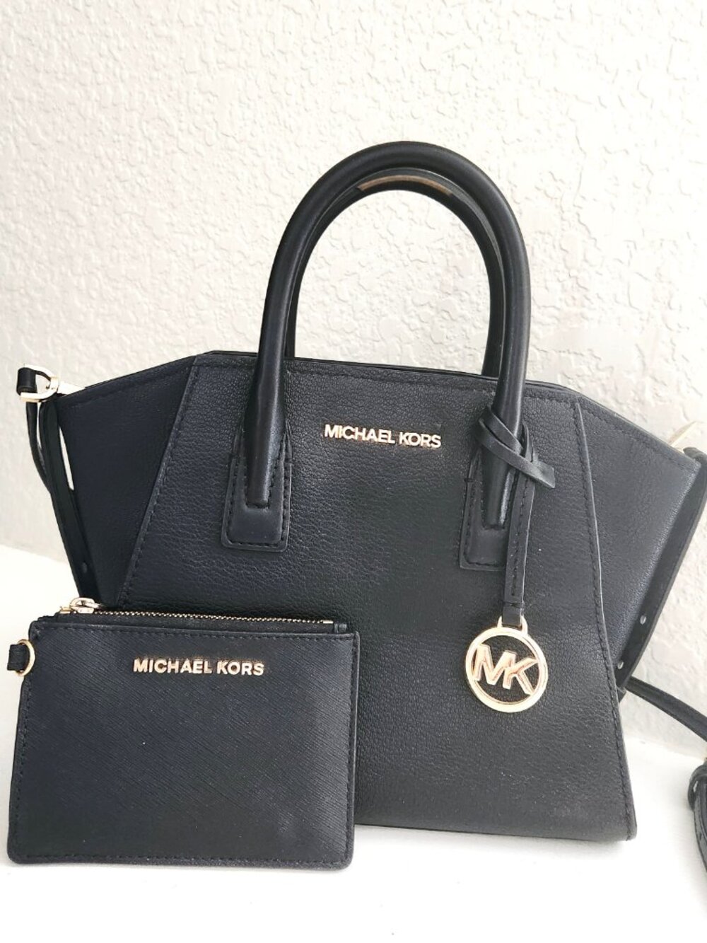 Like New Michael Kors Avril Small Black Shoulder Bag & Wallet
